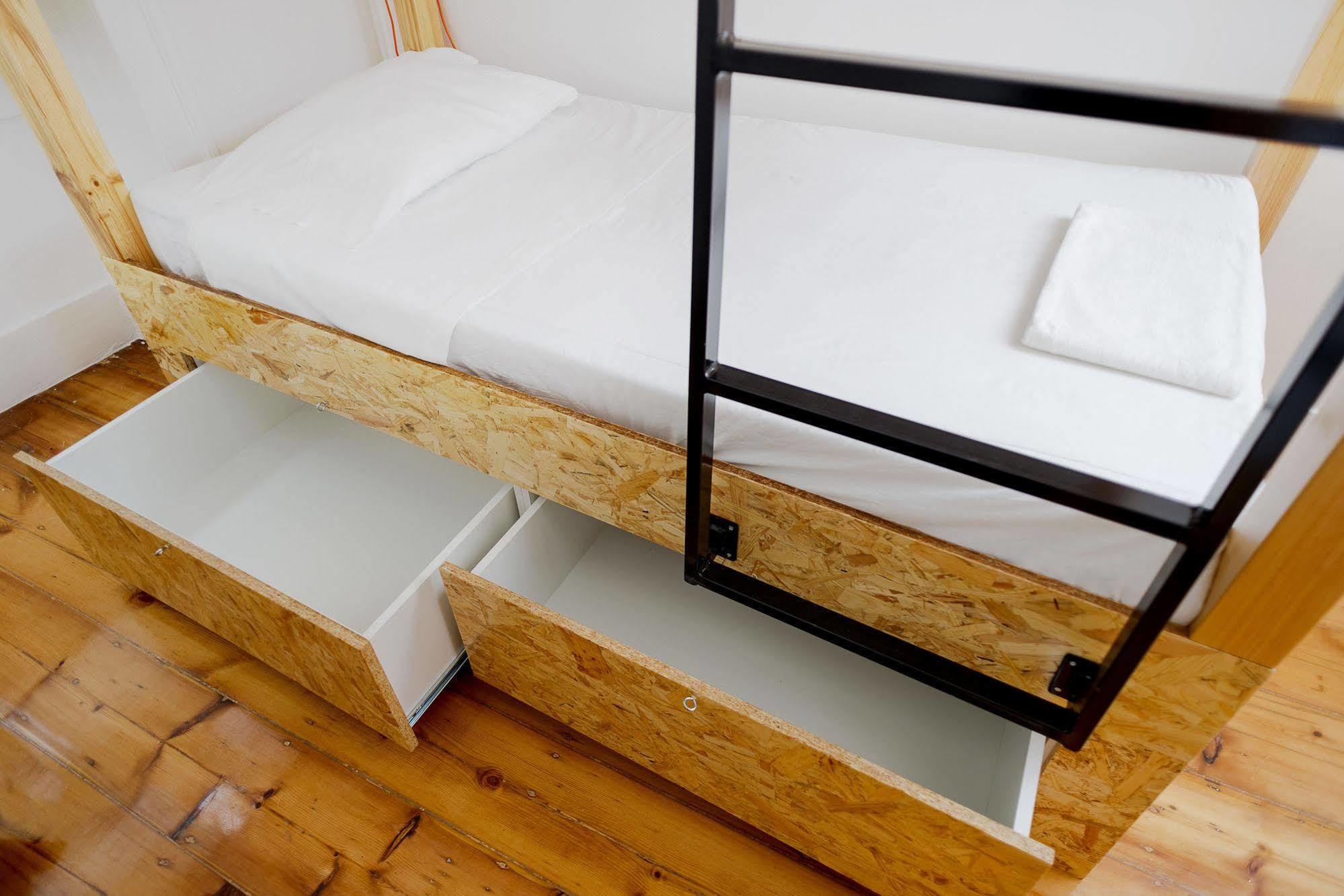 No Limit Bairro Alto Hostel Lisboa Екстериор снимка
