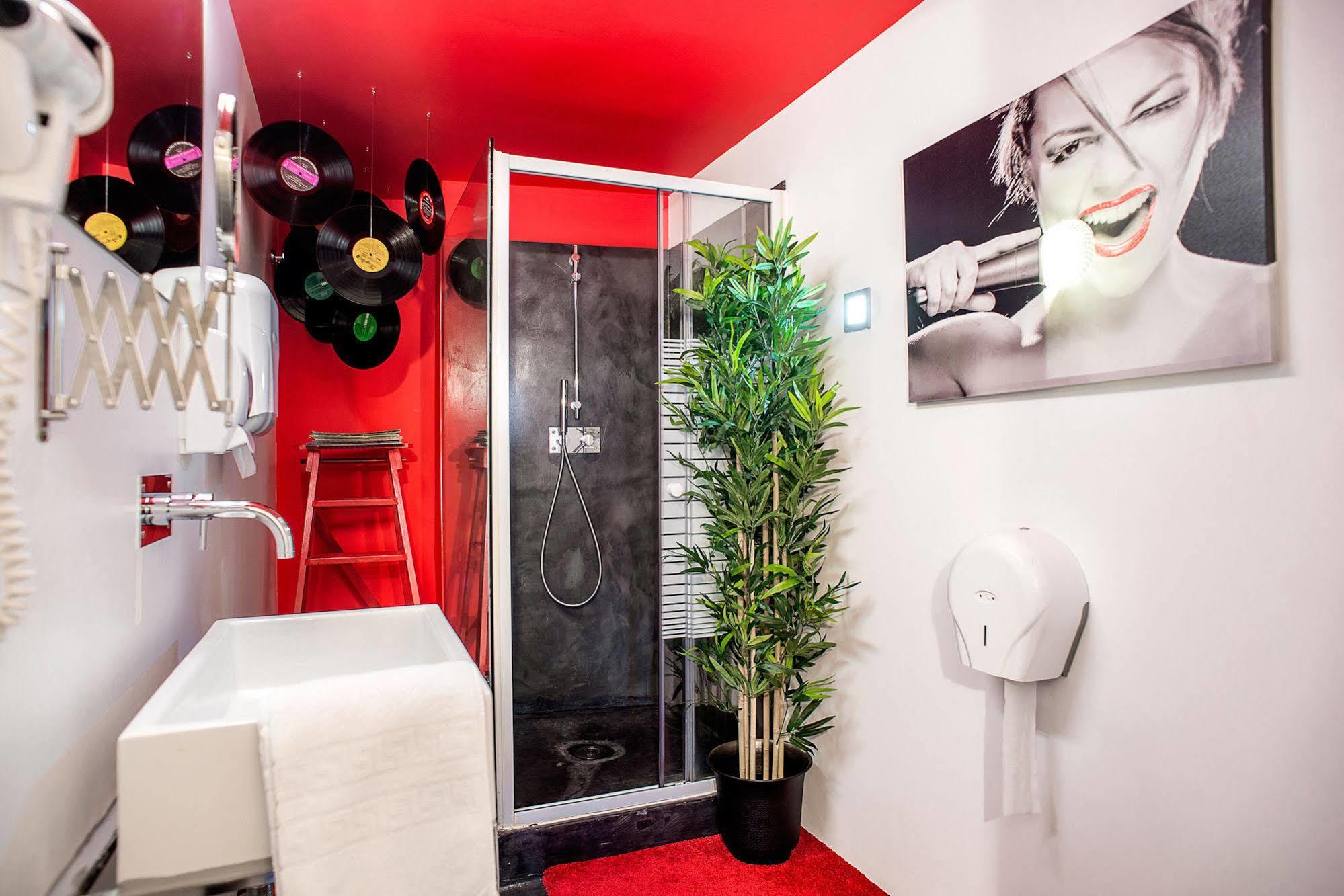 No Limit Bairro Alto Hostel Lisboa Екстериор снимка